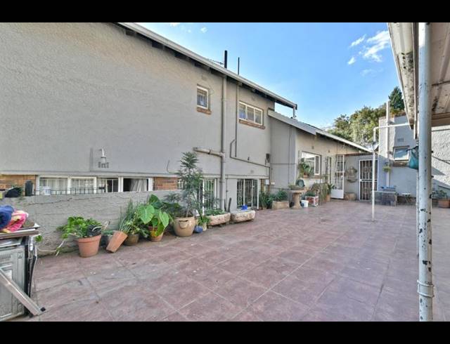 5 BEDROOM HOUSE FOR SALE IN MONDEOR